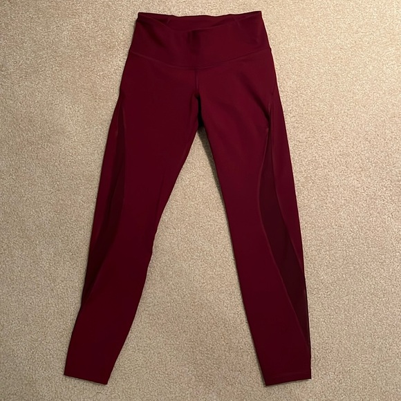 High Waisted Leggings w/ mesh design - size women’s XS - Picture 5 of 7